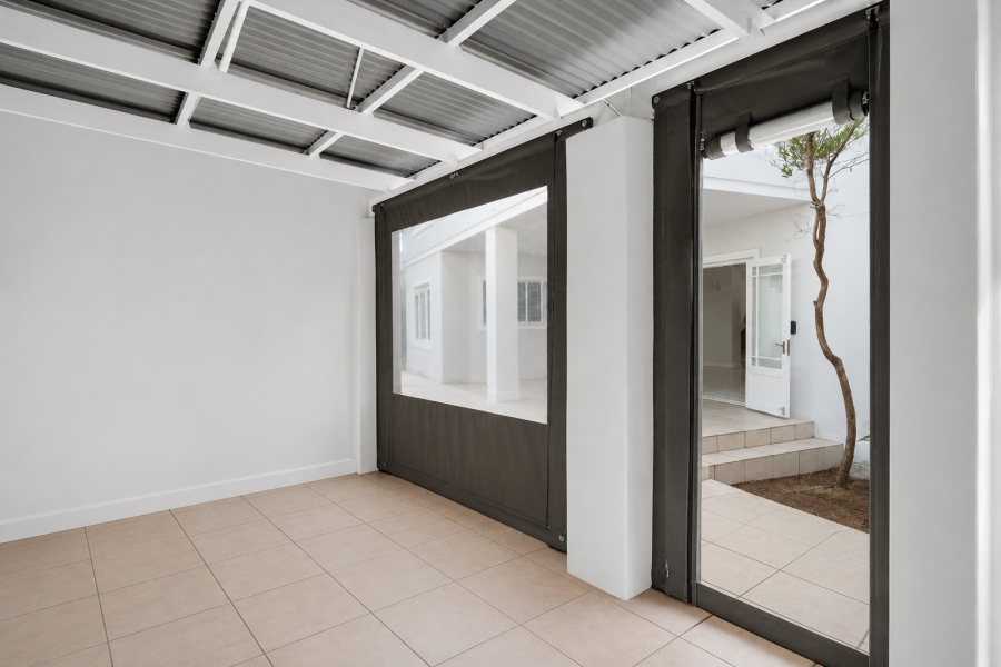 4 Bedroom Property for Sale in Wynberg Upper Western Cape